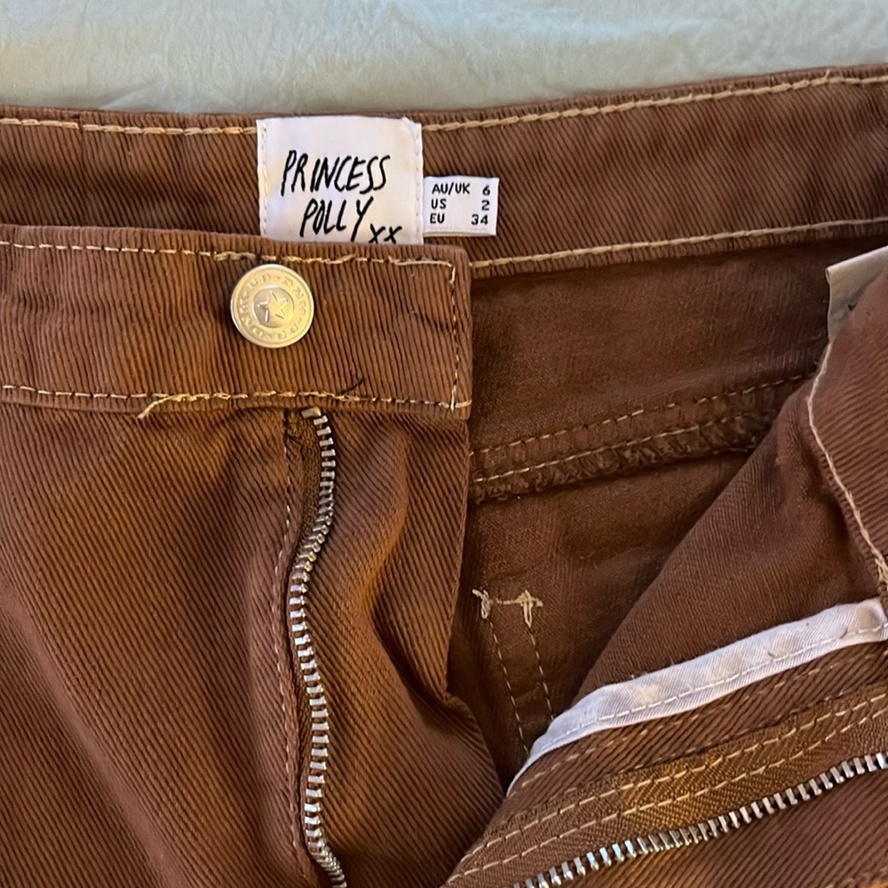 Shorts - Picture 2 of 5